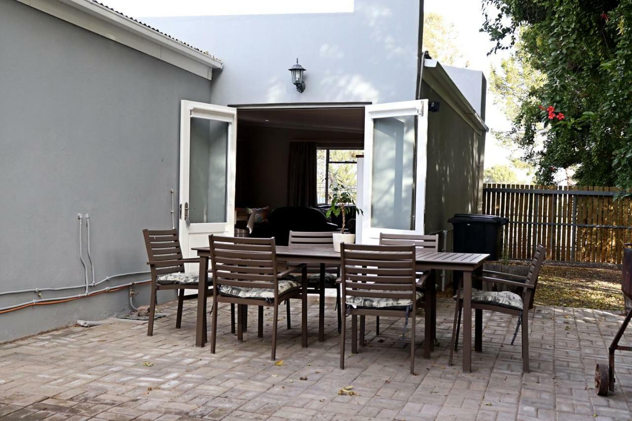 The Grey House Villa Beaufort West Exterior photo
